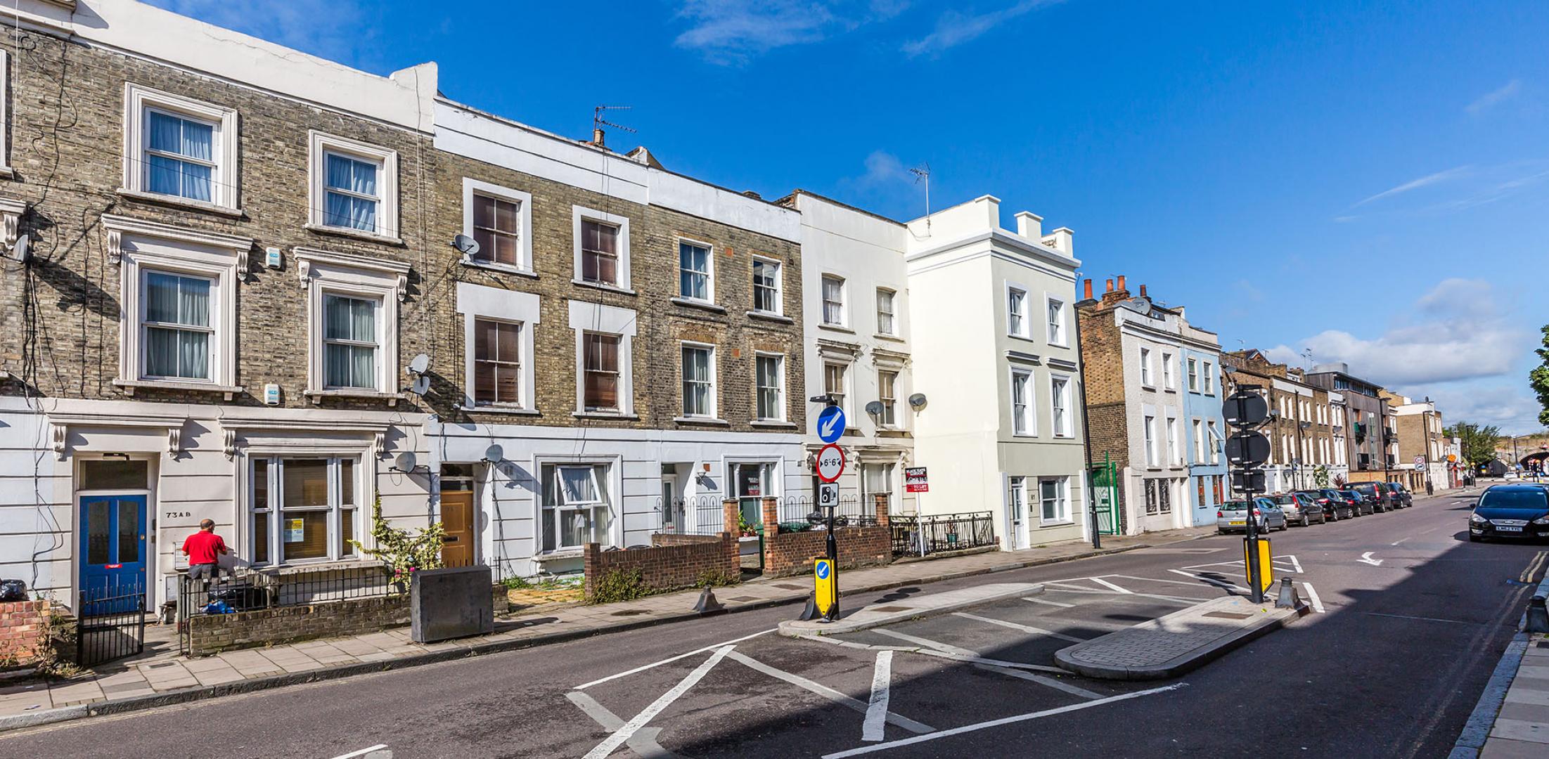 Modern split level 3 bed within a period house by tube & shops Benwell Road, Holloway